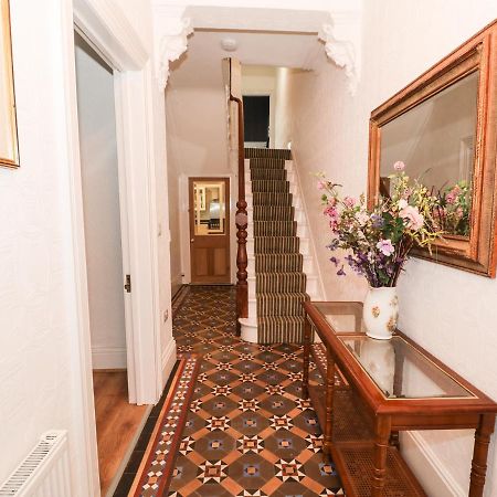 Villa Abbeylands House Llandudno Esterno foto