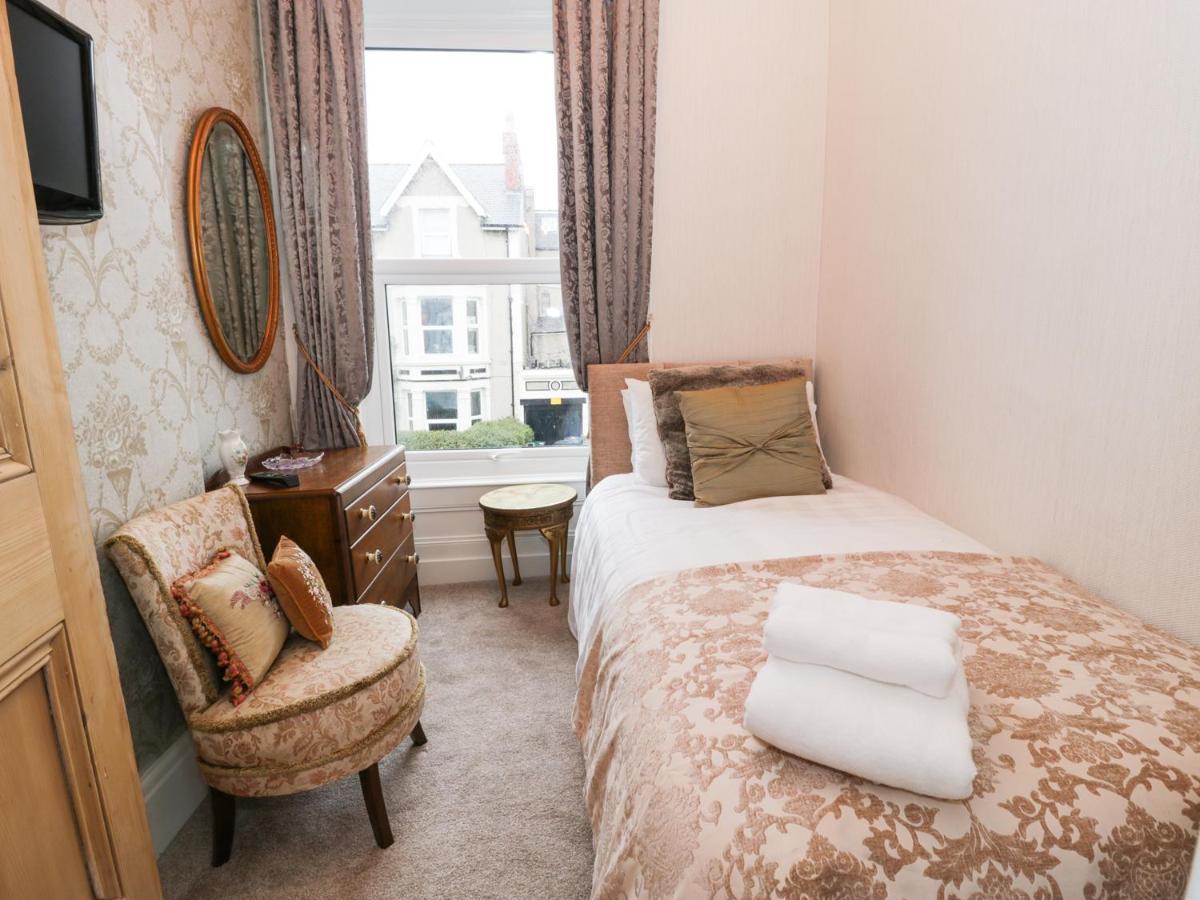 Villa Abbeylands House Llandudno Esterno foto